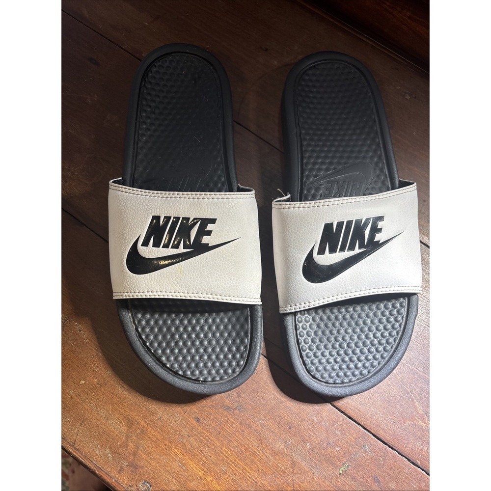 Nike Men's Benassi JDI Slide. Black And White Size 11